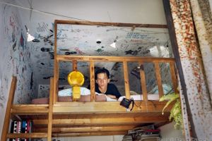 T/Räume - Jugendliche in ihren Kinderzimmern 1995-2000