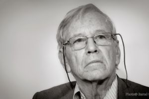 Amos Oz
